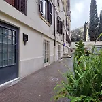 Charm Apartment San Giovanni